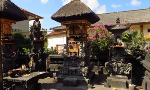 Zdjęcie INDONEZJA / Bali / Kuta / świątynia hotelu Wina w Kucie