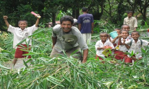 Zdjecie INDONEZJA / Sumbawa / Sumbawa / Gdzies na drodze...