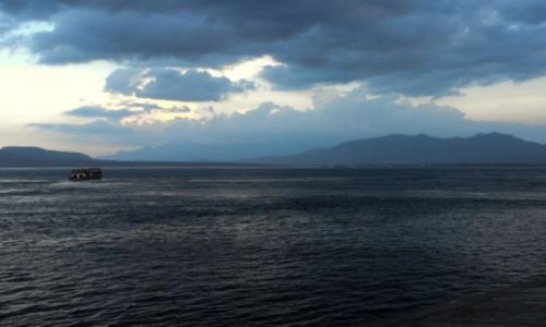 Zdjęcie INDONEZJA / ciśnina pomiędzy Jawą a Bali / wsch.Jawa / w drodze na Bali