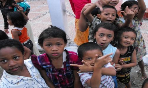 Zdjęcie INDONEZJA / Sumatra / zach.cz.wyspy / miejscowe urocze