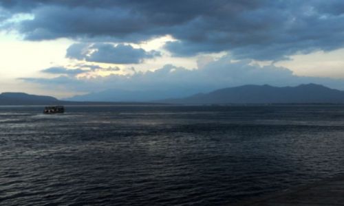 Zdjęcie INDONEZJA / Selat Bali / promem z Jawy na Bali / trzy tygodnie temu....