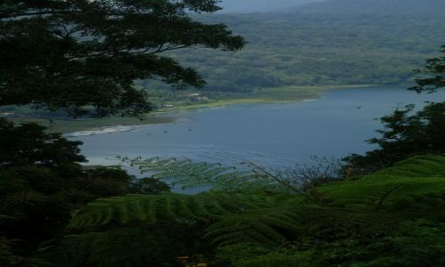 Zdjęcie INDONEZJA / Bali / Danau Beretan / ... jezioro Beratan...