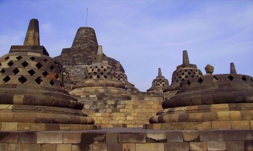 Zdjecie INDONEZJA / Jawa / witynia Borobudur / niezwyke stupy w Borobudur