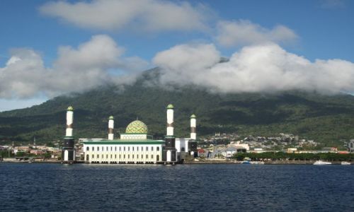 Zdjcie INDONEZJA / Pnocne Moluki / Ternate / ... dominujca ....