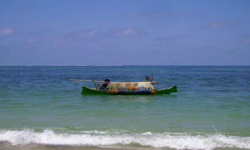 Zdjecie INDONEZJA / wyspa Lombok / wioska Kuta Beach / kolorowe sieci rybakw