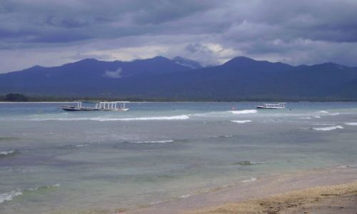 Zdjcie INDONEZJA / Gili Air / wysepka Gili Air / widok na Lombok z Gili Air