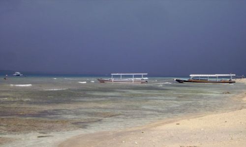 Zdjcie INDONEZJA / Gili Air / wysepka Gili Air / burzowe niebo nad Lombok