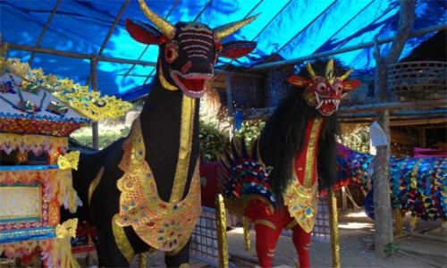 Zdjęcie INDONEZJA / Bali / Sidan / Przygotowania do kremacji