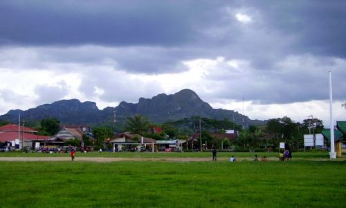 Zdjęcie INDONEZJA / Sulawesi Południowe / Rantepao / przed burzą w Rantepao
