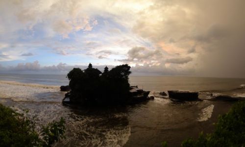 Zdjcie INDONEZJA / BALI / TANAH LOT / zIEMIA W MORZU