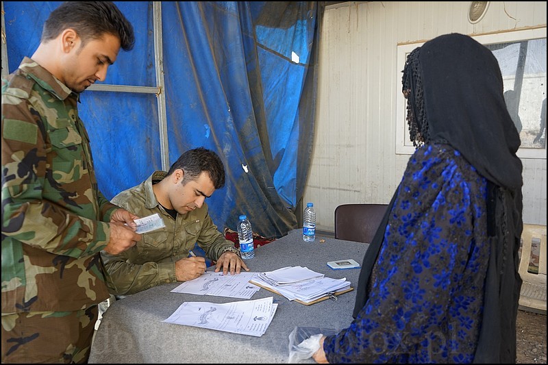 Zdjęcia: Makhmur, Erbil, Uchodźcy z Mosulu 6, IRAK Zdjęcia: Makhmur, Erbil, Uchodźcy z Mosulu 6, IRAK