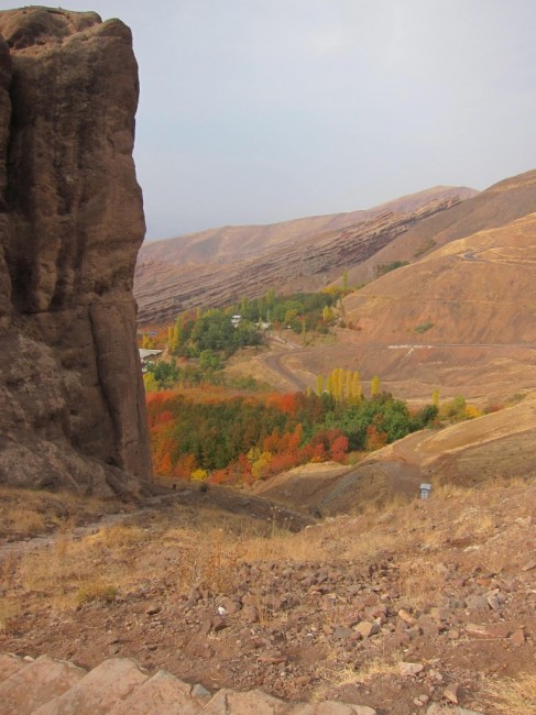 Zdj cia: Alamut castle, Dolina Alamut, Panorama z Zamku Alamut (Zamki Asasynw), IRAN