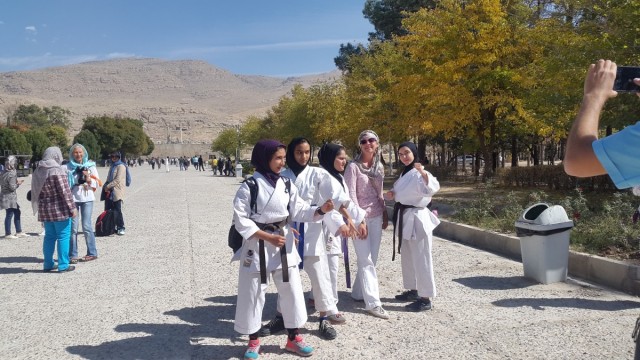 Zdj cia: Pesepolis, Sziraz, Persepolis w tle, IRAN