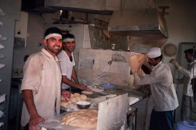 Zdjęcia: Teheran, Teheran, Irańska piekarnia, IRAN Zdjęcia: Teheran, Teheran, Irańska piekarnia, IRAN