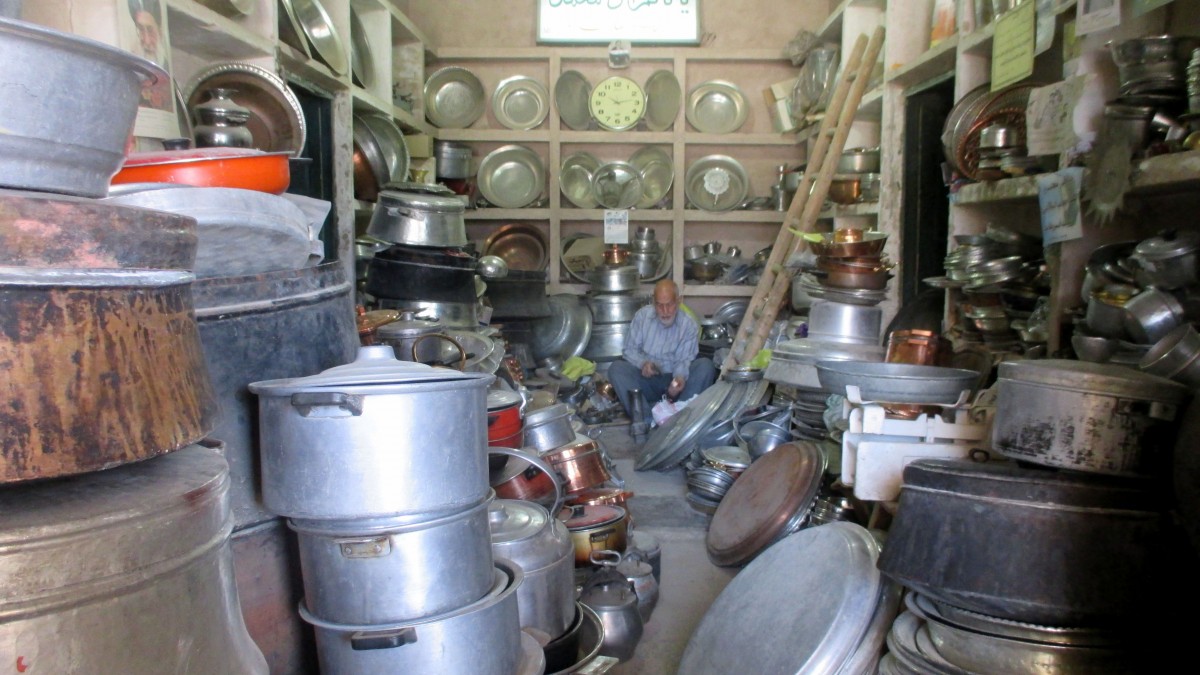 Zdjęcia: Bazar, Kerman, Może naczynko?, IRAN Zdjęcia: Bazar, Kerman, Może naczynko?, IRAN
