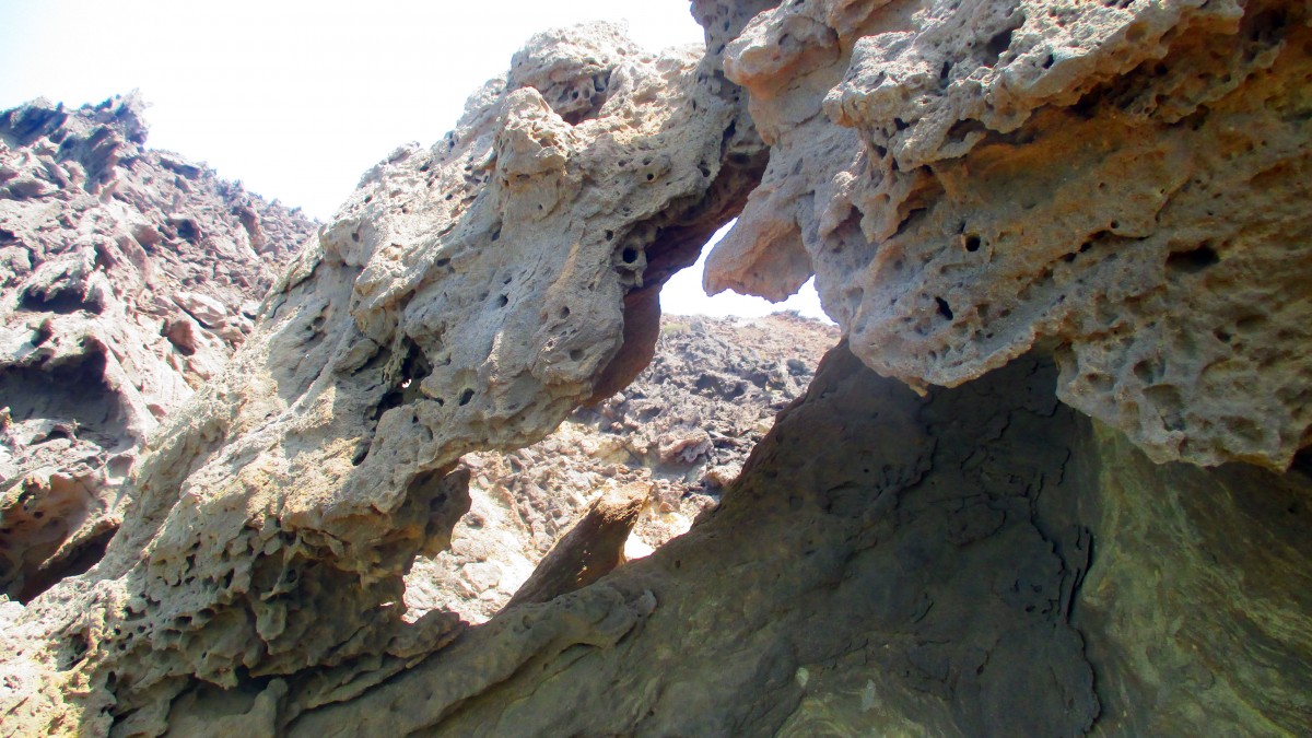 Zdjęcia: Rainbow Valley, Wyspa Hormoz, Pocałunek, IRAN Zdjęcia: Rainbow Valley, Wyspa Hormoz, Pocałunek, IRAN