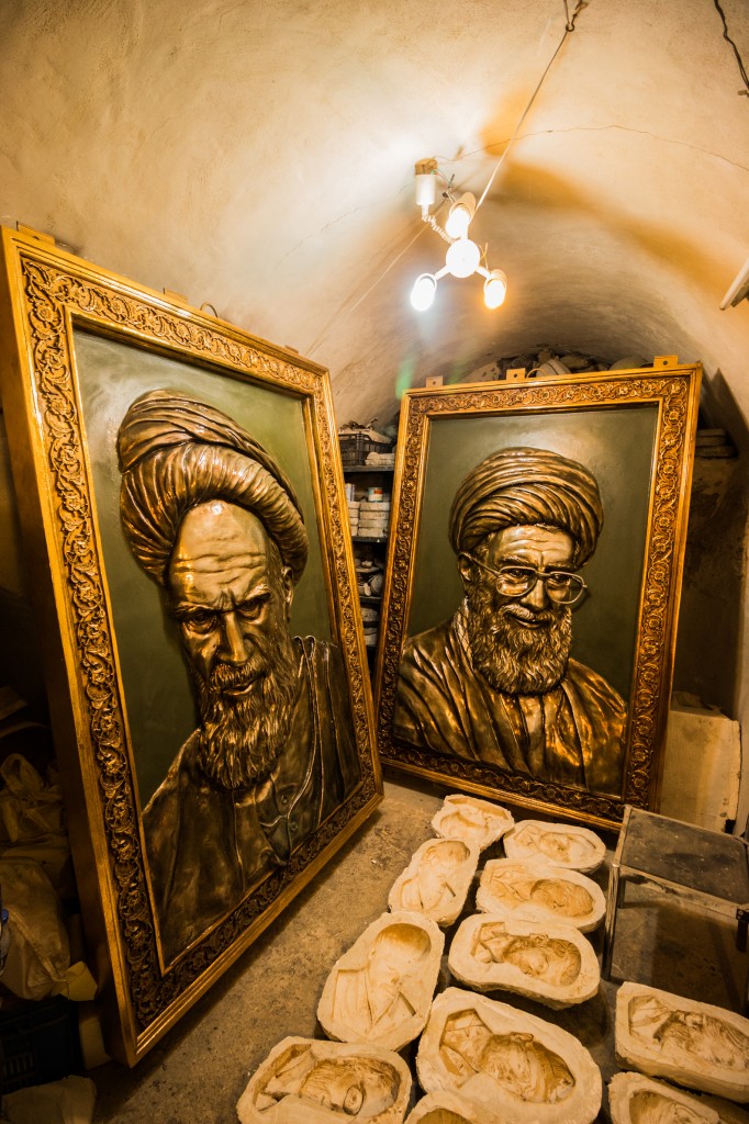 Zdjęcia: Tabriz, Azerbejdżan Wschodni, W piwnicy u pewnego pana artysty, IRAN Zdjęcia: Tabriz, Azerbejdżan Wschodni, W piwnicy u pewnego pana artysty, IRAN
