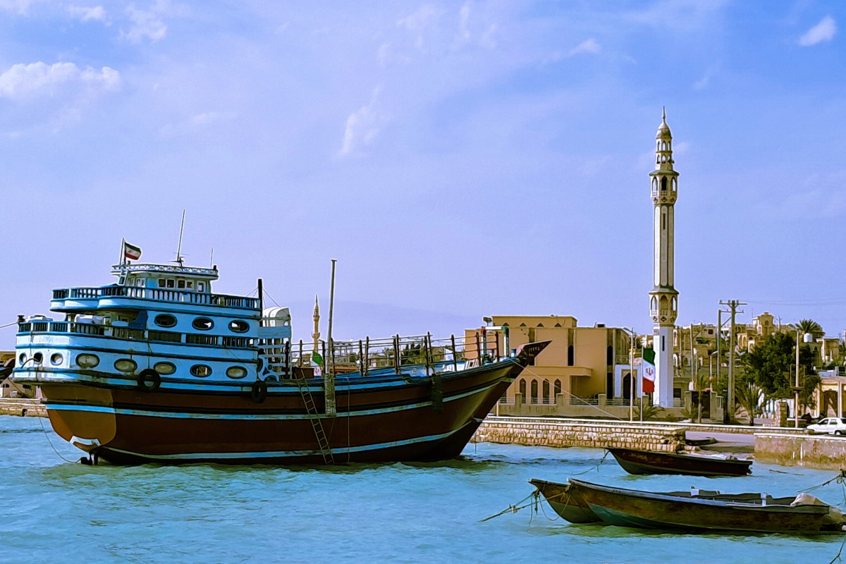 Zdjęcia: Wyspa Keszm (Qeshm), Ostan Hormozgan, Nabrzeże w Laft, IRAN Zdjęcia: Wyspa Keszm (Qeshm), Ostan Hormozgan, Nabrzeże w Laft, IRAN
