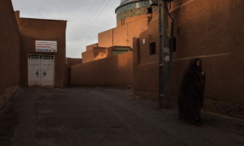 Zdjecie IRAN / Yazd / Yazd / przemykanie