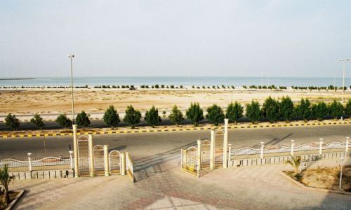 Zdjęcie IRAN / brak / Kolo miejscowosci BANDAR KHUR / Widok na zatoke perska