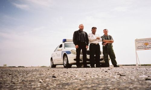 Zdjecie IRAN / Poludniowo-zachodni iran k.granicy z irakiem / Droga z AHVAZ do ABADAN / zatrzymani do kontroli