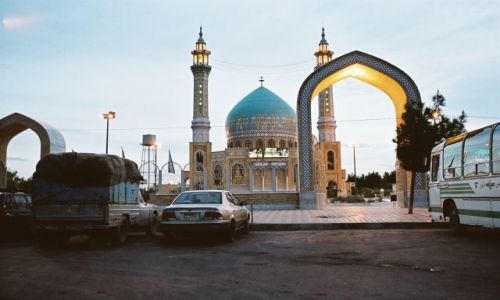 Zdjęcie IRAN / brak / Kolo miasta Qom / MECZET