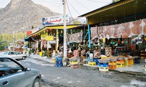 Zdjęcie IRAN / brak / Miedzy teheranem a morzem kaspijskim / Przydrozne sklepiki