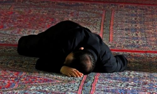 Zdjecie IRAN / Jazd / w meczecie / odpoczynek duszy