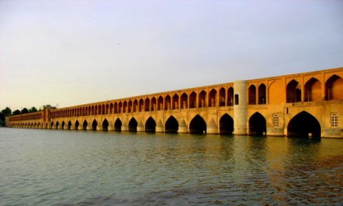 Zdjecie IRAN / - / Esfahan / Esfahan - most 33 ukw na rzece Zajande