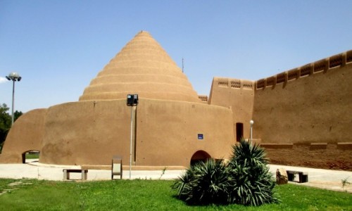 Zdjęcie IRAN / Kerman / Okolice biblioteki / Dom Lodowy