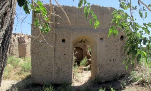 Zdjcie IRAN / Sirjan / Obrzea starego miasta / Chylc si ku upadkowi