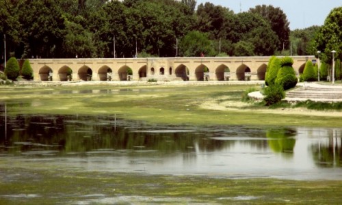 Zdj�cie IRAN / Esfahan / Zabytkowy Most Chubi / Nadal w formie