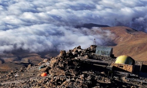 Zdjecie IRAN / Gry Elburs / Stary schron w camp 3 / Demawend