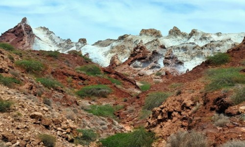 Zdjecie IRAN / Ostan Hormozgan / Bajecnie kolorowa wyspa Ormuz / Onieone? Nie, to mineray