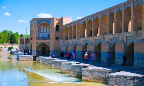 Zdjęcie IRAN / Oaza na Wyżynie Irańskiej / Isfahan / Most Khayu