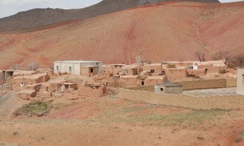 Zdjecie IRAN / Zanjan / po drodze do Takht-e Soleiman / brak