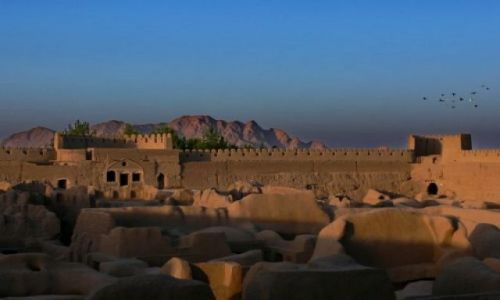 Zdjecie IRAN / Południowe skraje pustyni Dasht-e Kavir / Rayen / Gliniana twierdza
