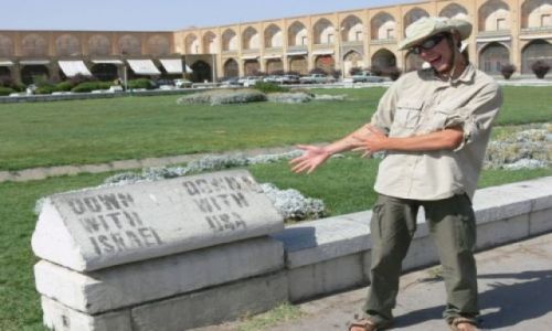 Zdjecie IRAN / Esfahan - połowa świata... / Plac Imama / Down with USA, Down with Israel!