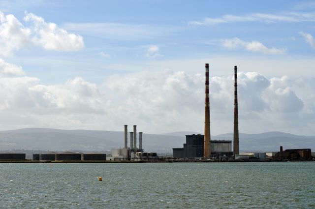 Zdjęcia: Dublin, Widok na elektrownie, IRLANDIA Zdjęcia: Dublin, Widok na elektrownie, IRLANDIA