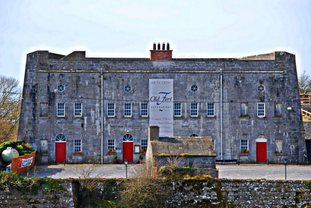 Zdjęcia: Shannonbridge , Offaly , Stary fort , IRLANDIA Zdjęcia: Shannonbridge , Offaly , Stary fort , IRLANDIA