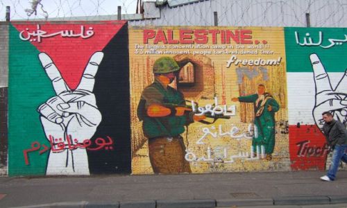 Zdjęcie IRLANDIA / IRLANDIA POLNOCNA, ULSTER / BELFAST / MURAL Z DZIELNICY FALLS