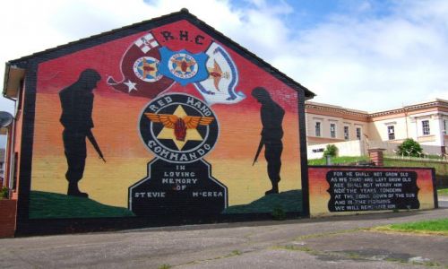 Zdjęcie IRLANDIA / IRLANDIA POLNOCNA, ULSTER / BELFAST / MURAL Z DZIELNICY SHANKILL