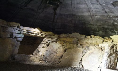 Zdjecie IRLANDIA / co. Meath / pomiedzy Ardcath i Naul / Fourknocks - passage chamber tomb