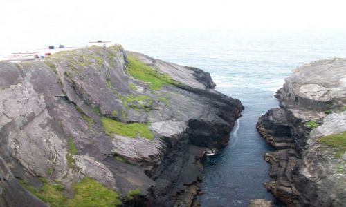 Zdjecie IRLANDIA / West Cork / most Mizen Head / woda i skaly