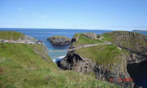 Zdjęcie IRLANDIA / Irlandia Pln / Carrick-a-rede / wiszacy mostek(carrick-a-rede)
