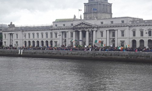 Zdjecie IRLANDIA / - / Dublin kulture institute  / Dublin anty covid demonstration 