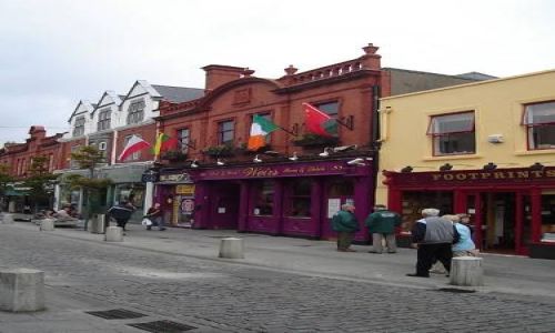 Zdjęcie IRLANDIA / brak / Dun Laoghaire / Główna arteria miasta