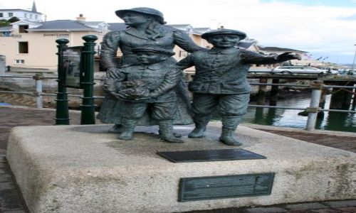 Zdjęcie IRLANDIA / - / COBH / Rzeźba Annie Moore