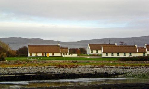 Zdjcie IRLANDIA / - / Okolice Galway / Pod strzech