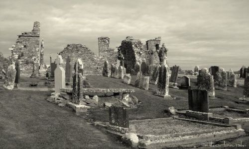 Zdjecie IRLANDIA / - / Hill of Slane / B&W